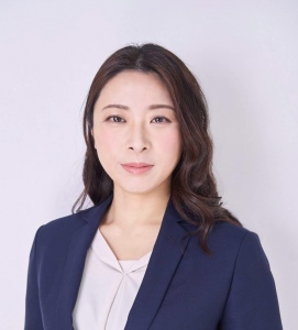家入　香織